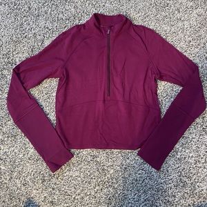 Cropped half zip jacket- wine color// ribbed detailing// size 6